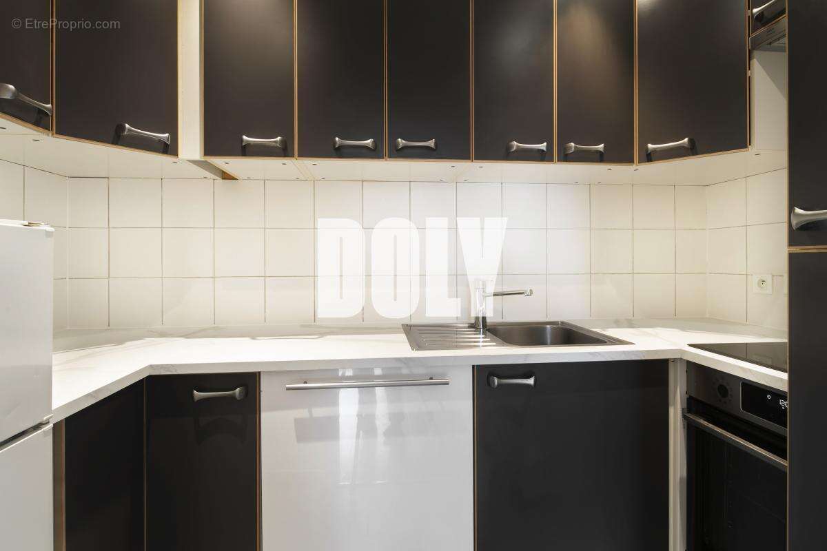 Appartement à NEUILLY-SUR-SEINE