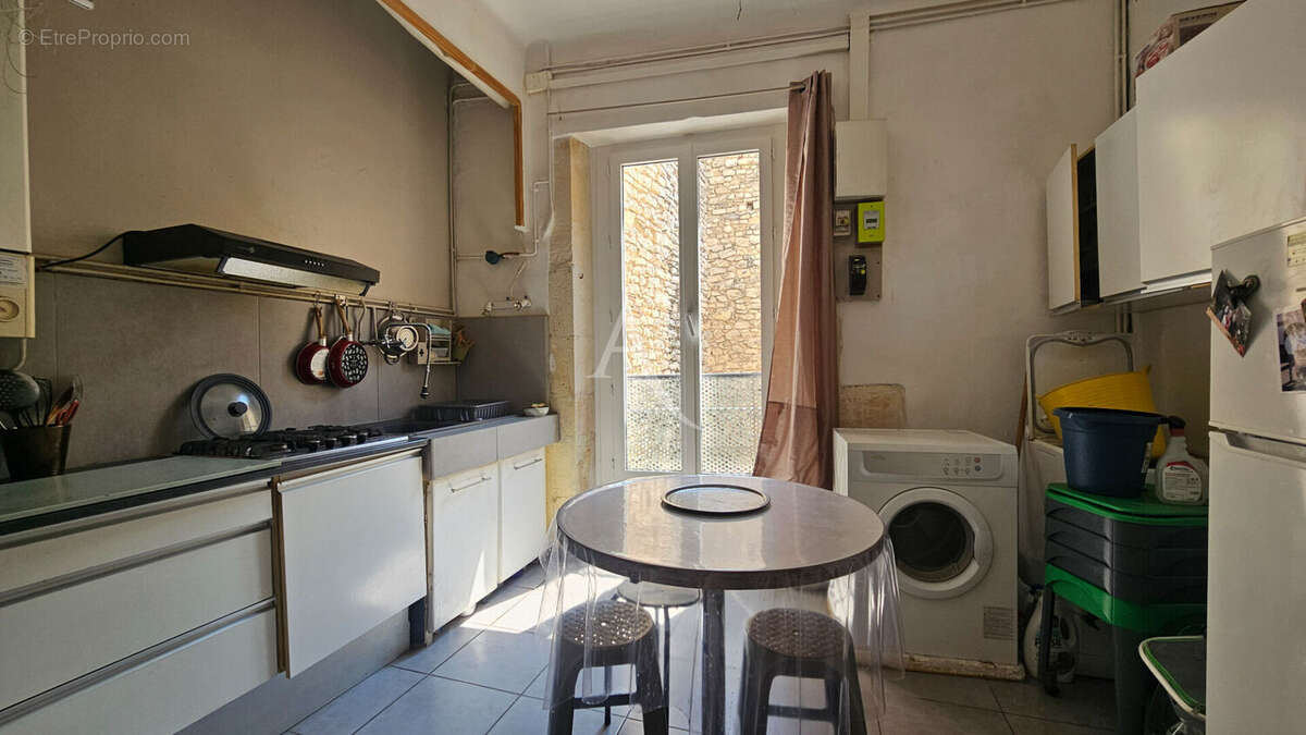 NIMES Appartement  5 pièce(s) 116.04 m2 - photo 3