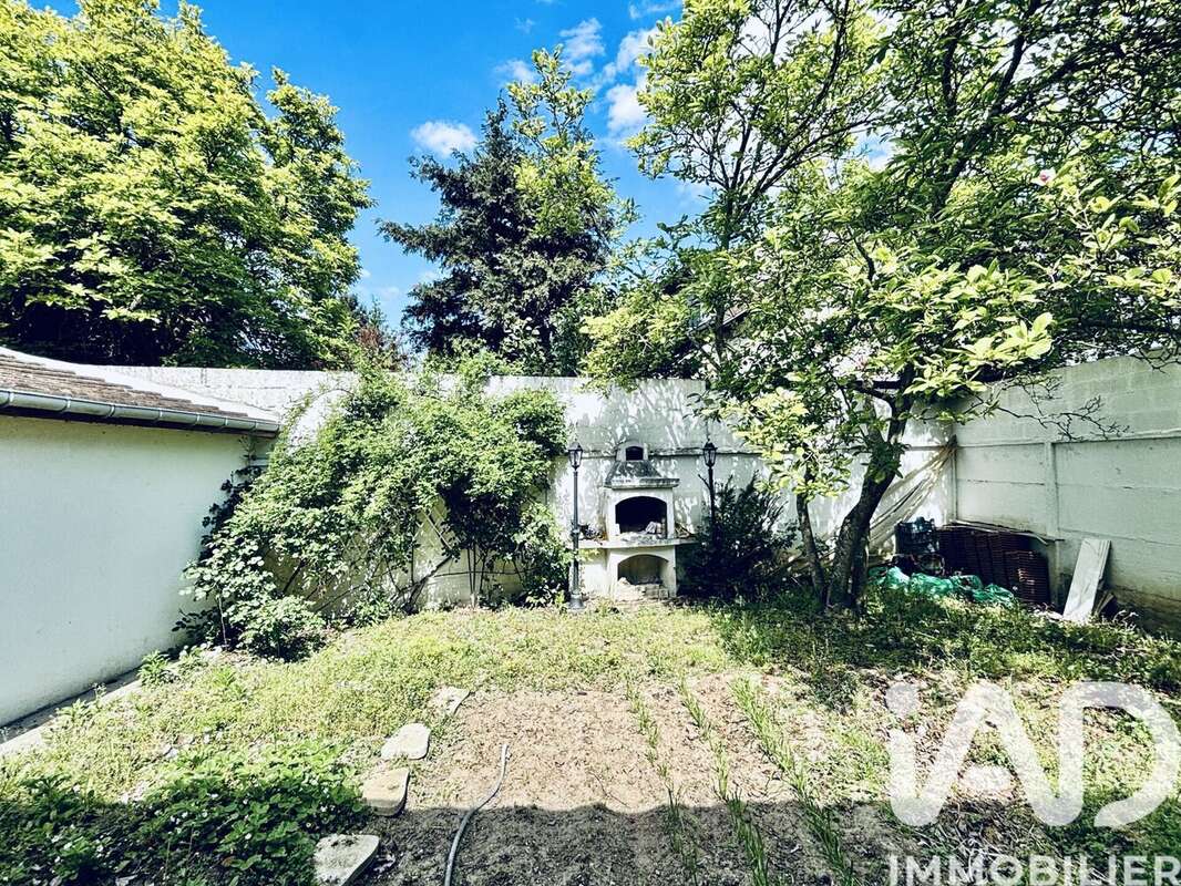 Maison 130 m² à Le Blanc-Mesnil  - photo 4