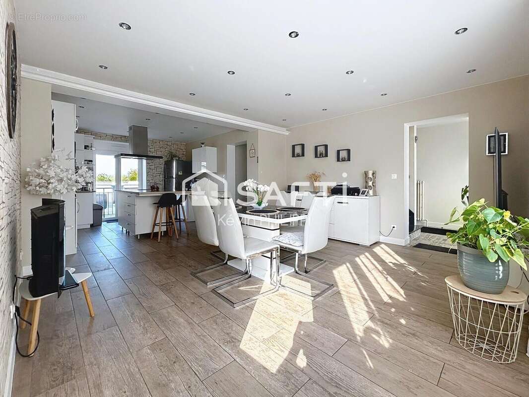 Maison 107 m² à Etain  - photo 2