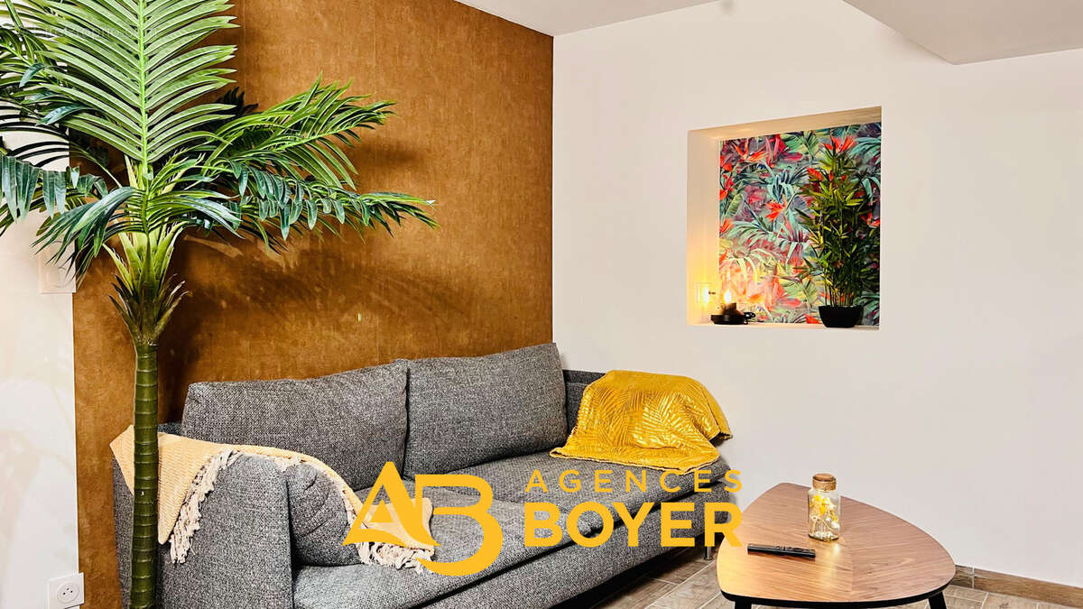 Appartement à SIGNES