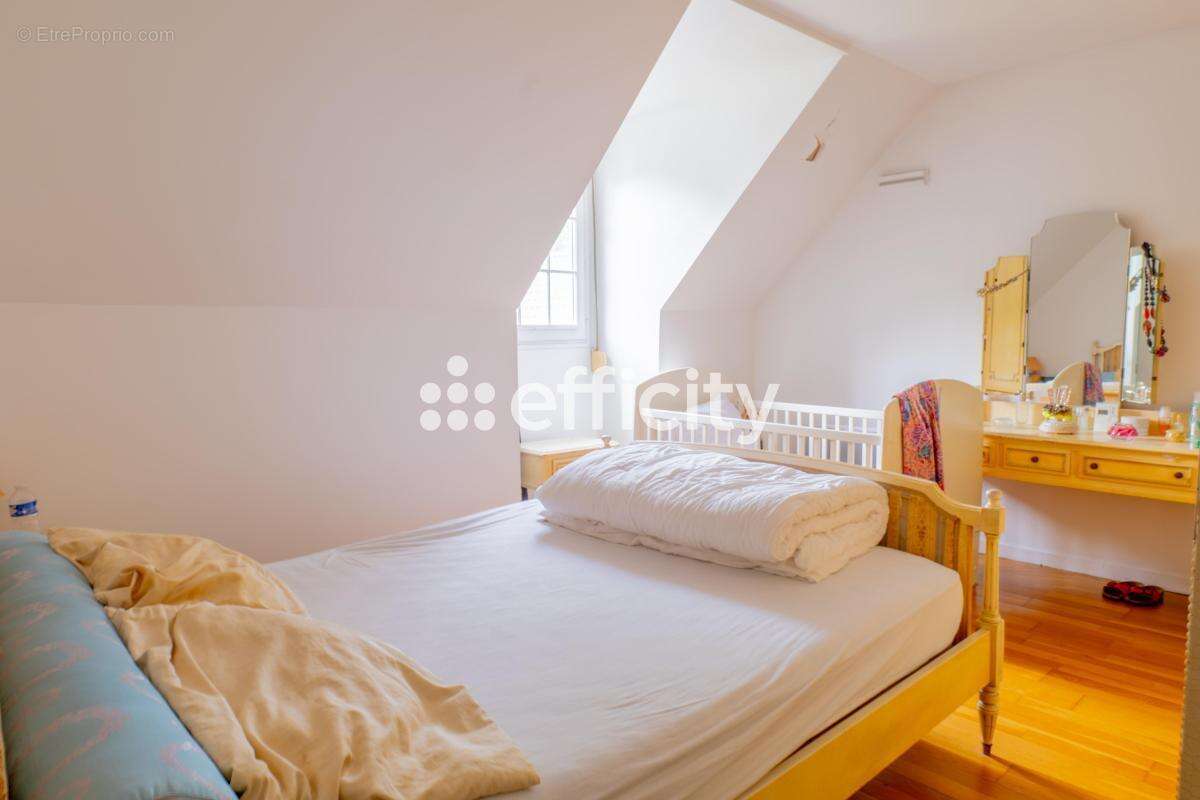 Maison 141 m² à Thiais  - photo 12