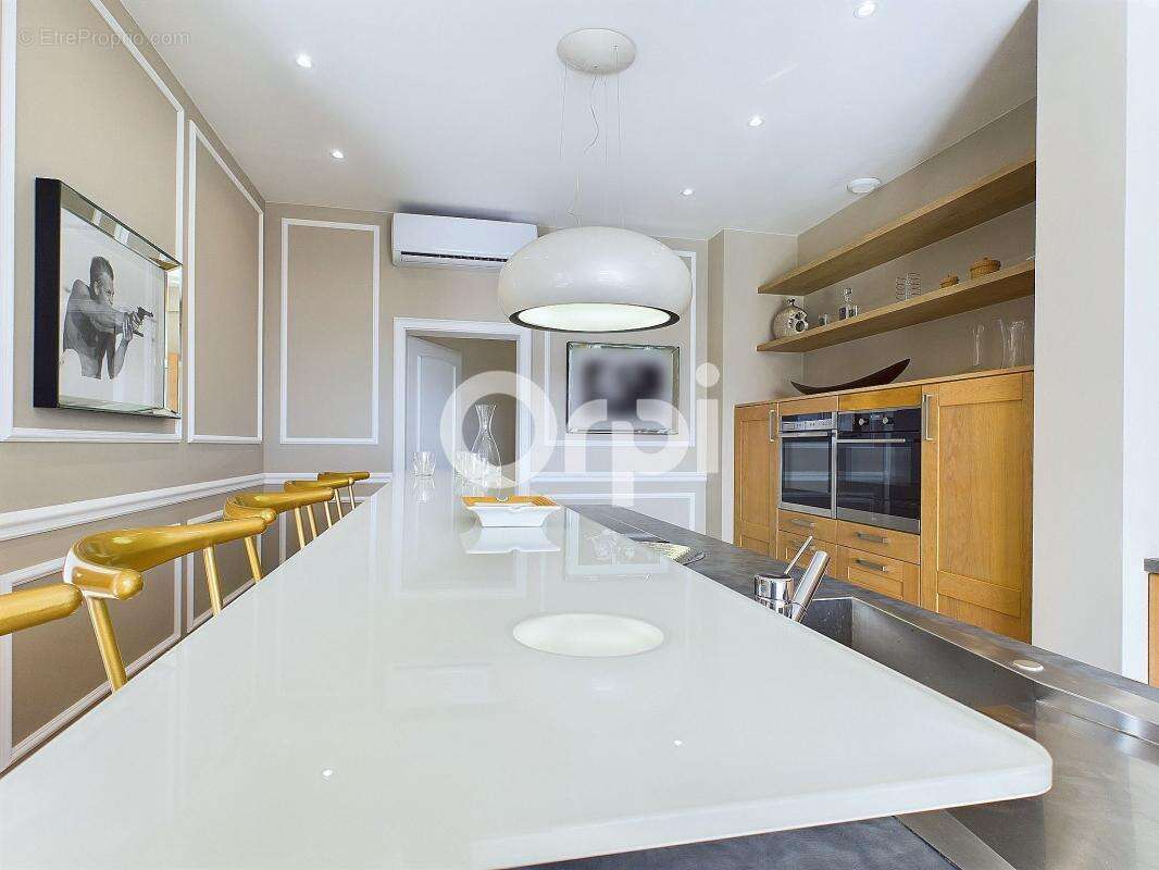 Maison à MANDELIEU-LA-NAPOULE