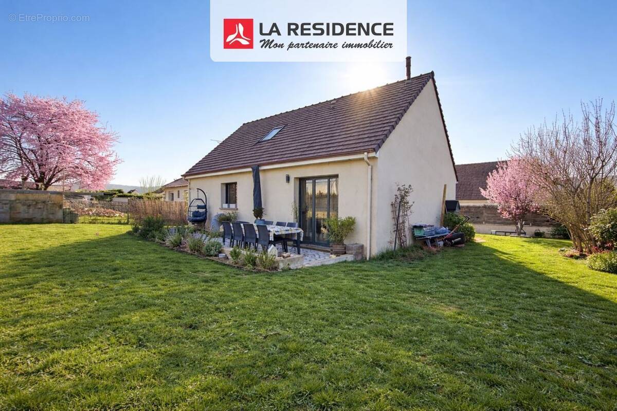 Maison à BONNIERES-SUR-SEINE