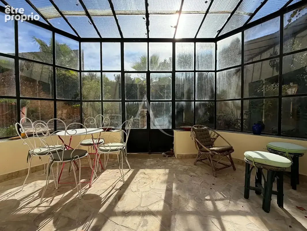 Maison de maître de 1870 de 340 m² avec piscine, puits et terrain de 885 m² à Montbazin - photo 4