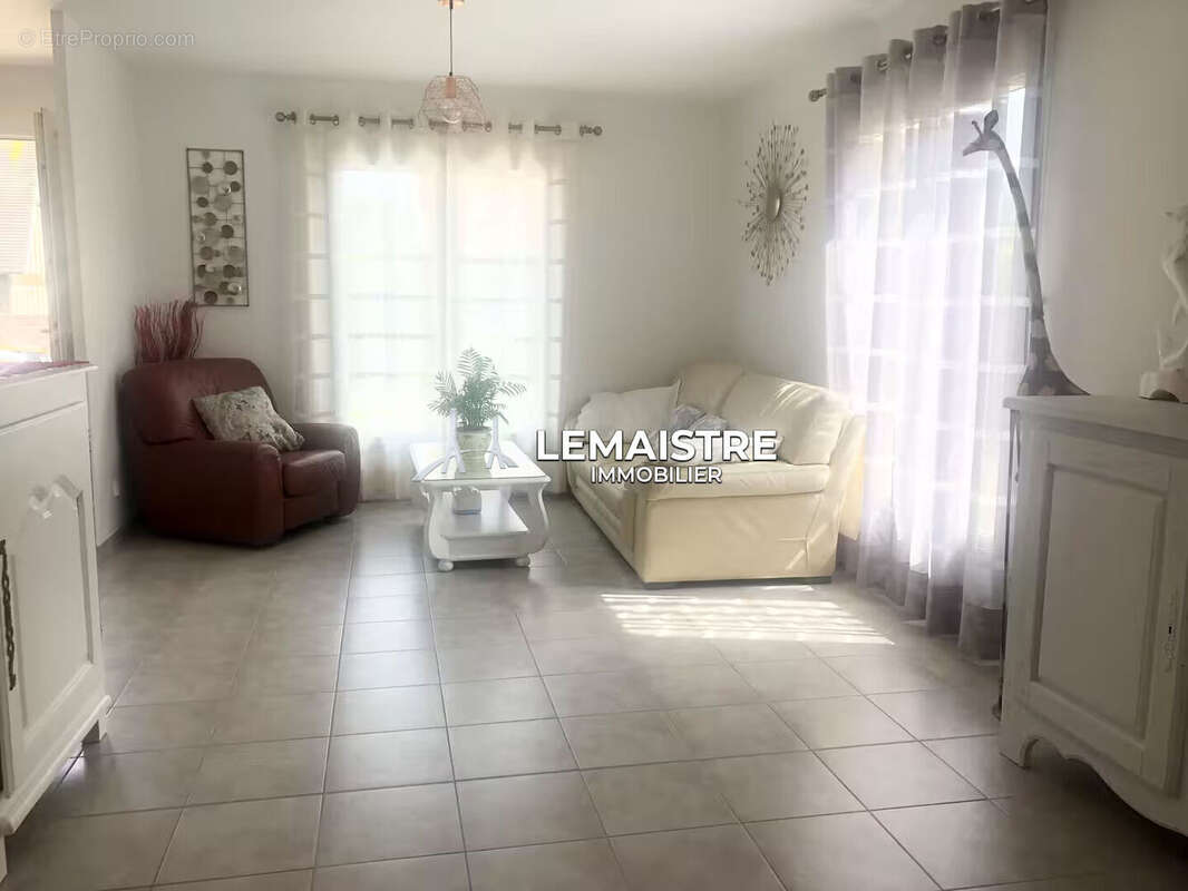 Maison à MONTIVILLIERS