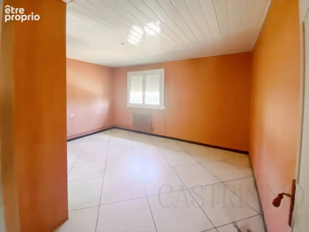 Vendargues centre  143 m², piscine et 637 m² de terrain - photo 9