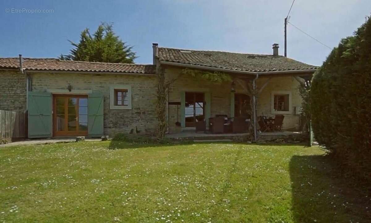 Maison à SAUZE-VAUSSAIS