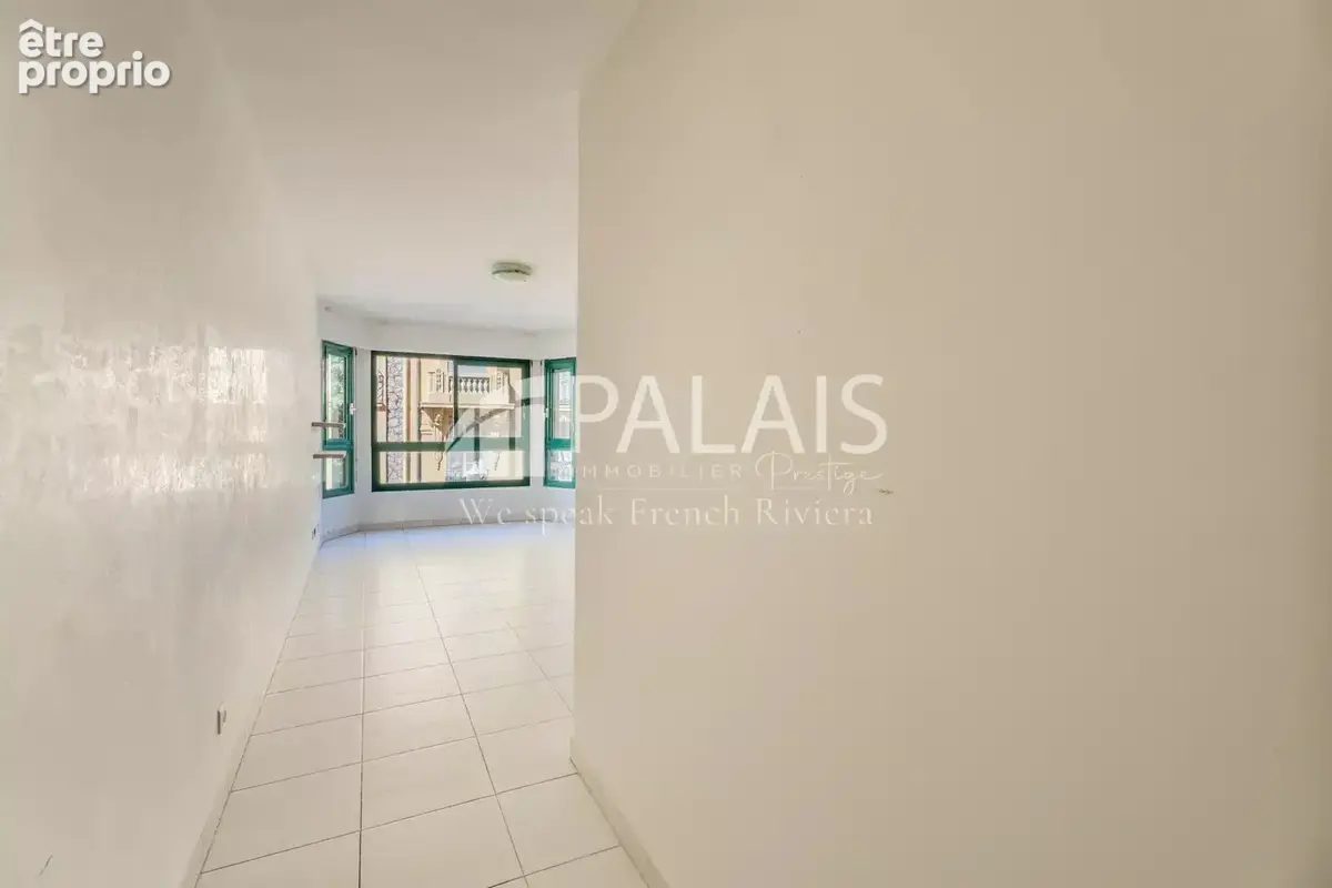 //liberation- 2p-parking// - photo 9