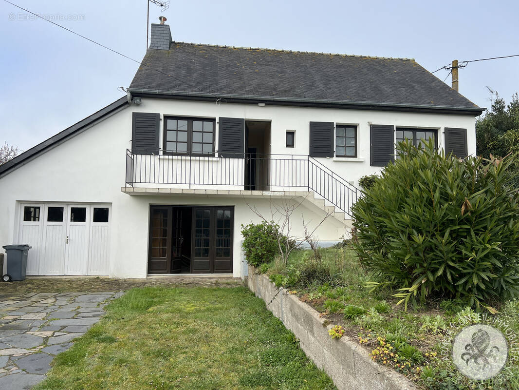 Maison à FREHEL