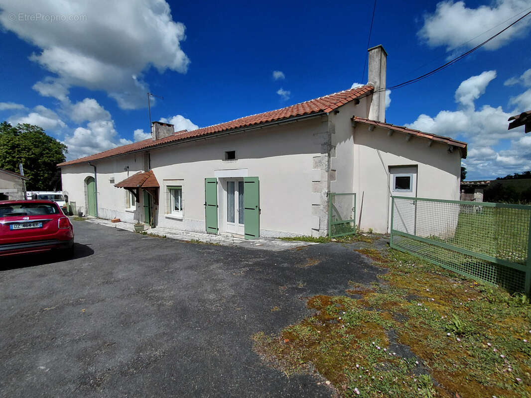Maison à TOCANE-SAINT-APRE