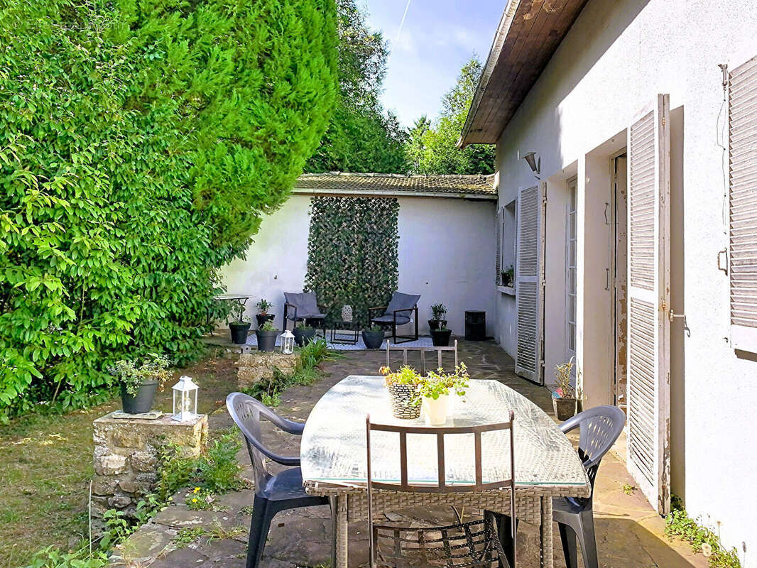 Maison à MAULE