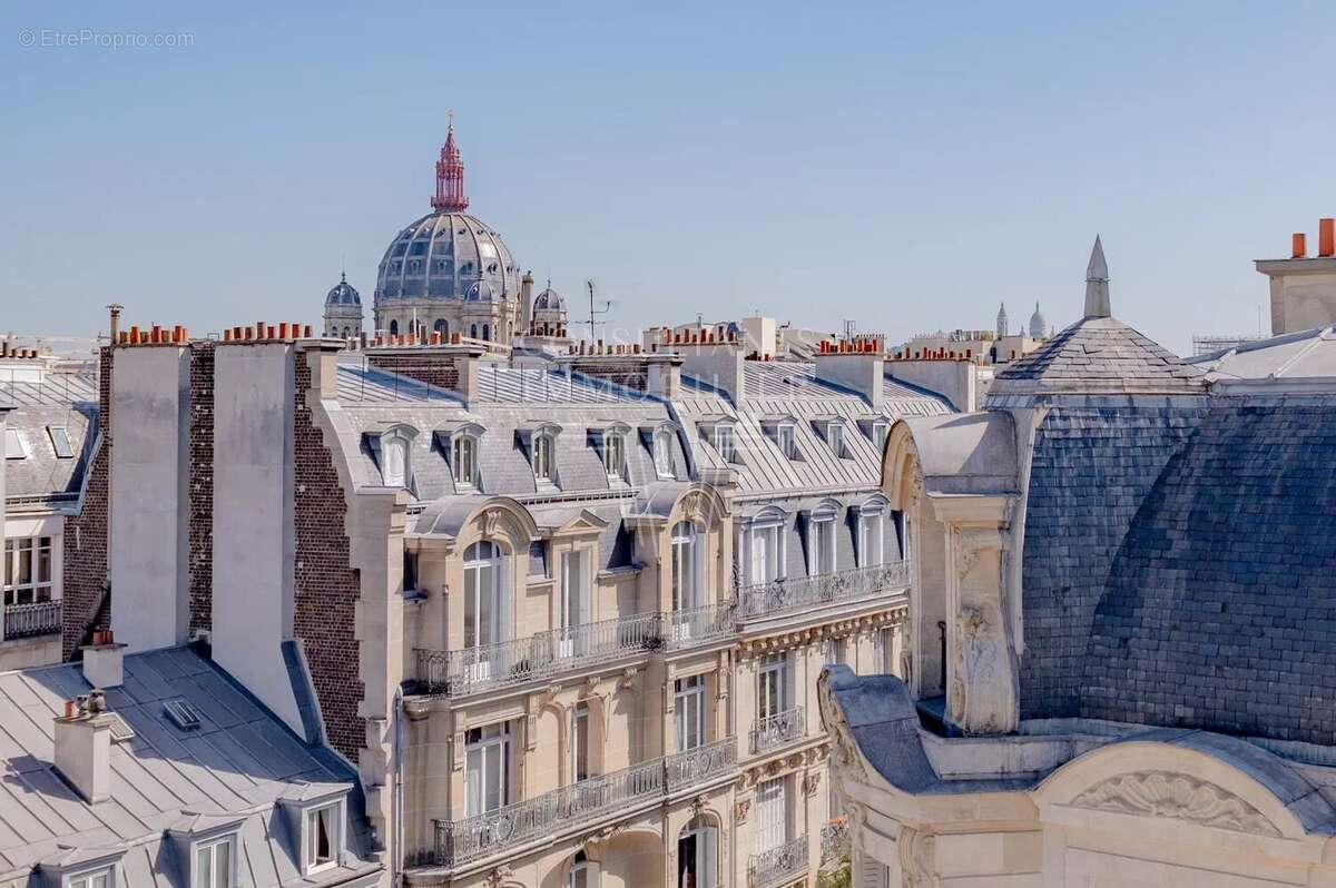 Appartement à PARIS-8E