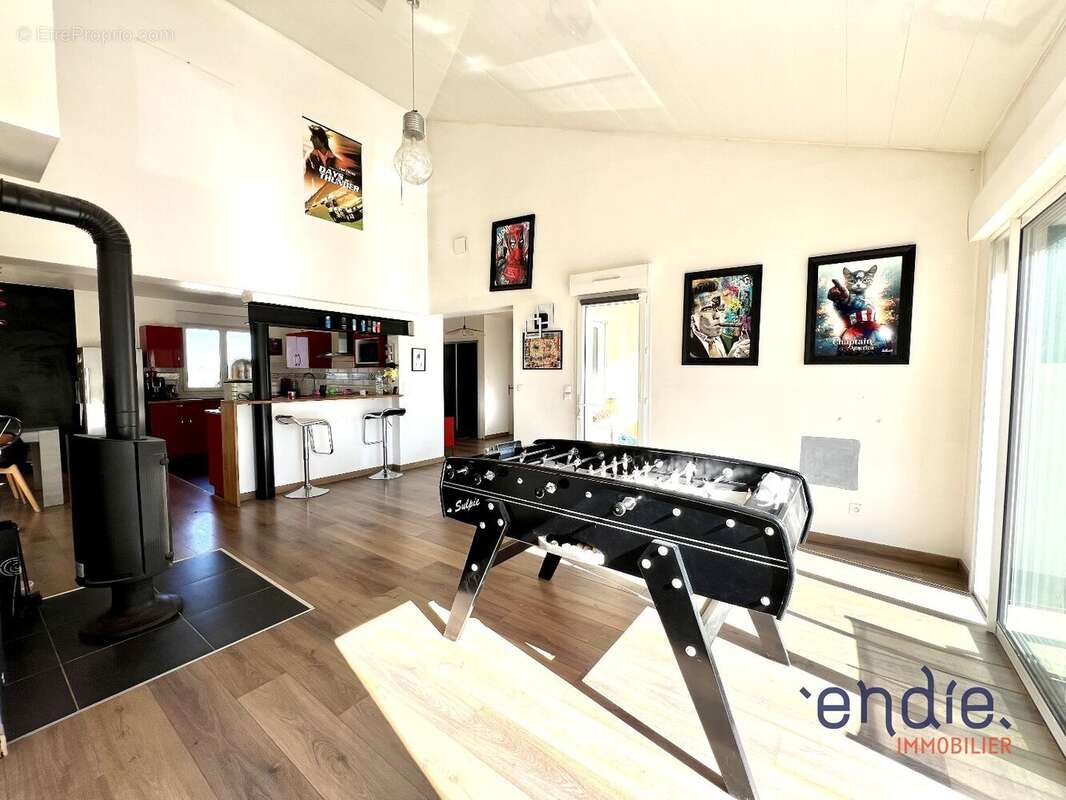 Maison 154 m² à Quincay  - photo 6