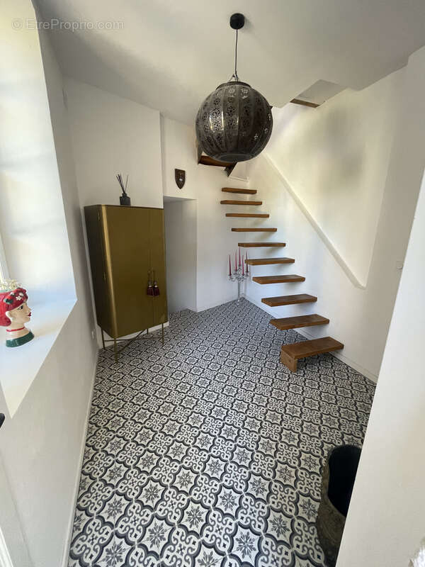 Superbe propriété fortifiée avec deux tours, un sauna et un spa dans la cour, située dans un magnifique villag - photo 13