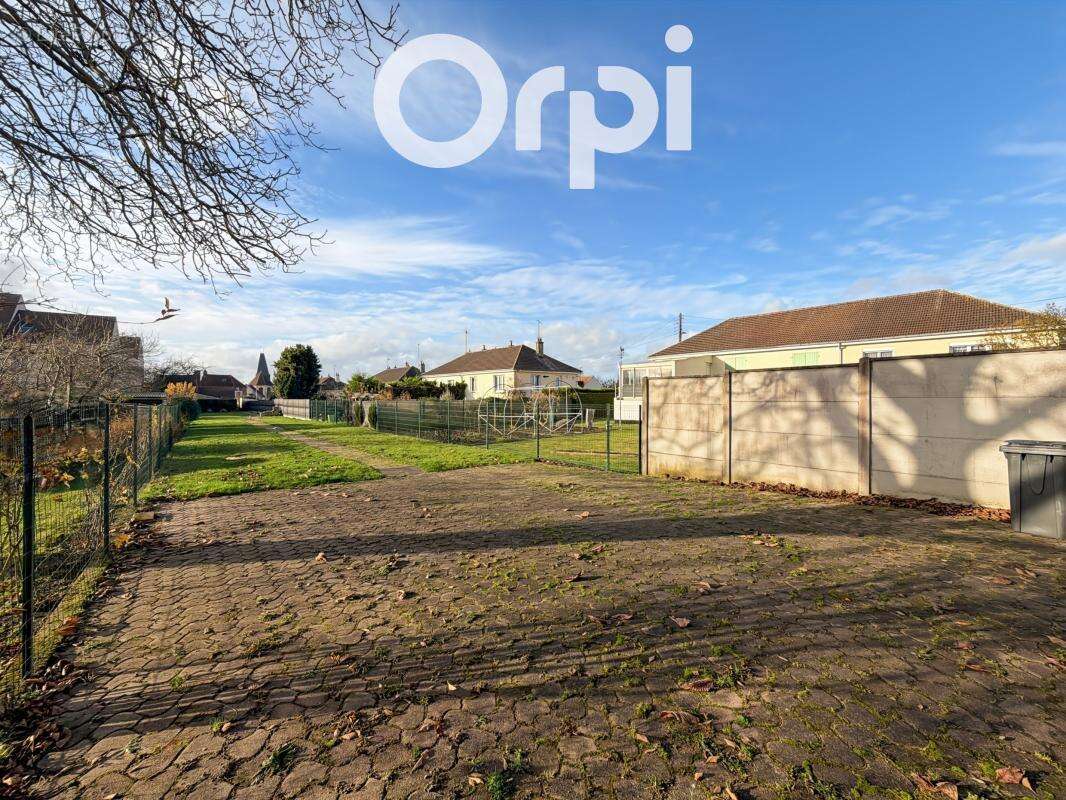 Maison à ESTREES-SAINT-DENIS