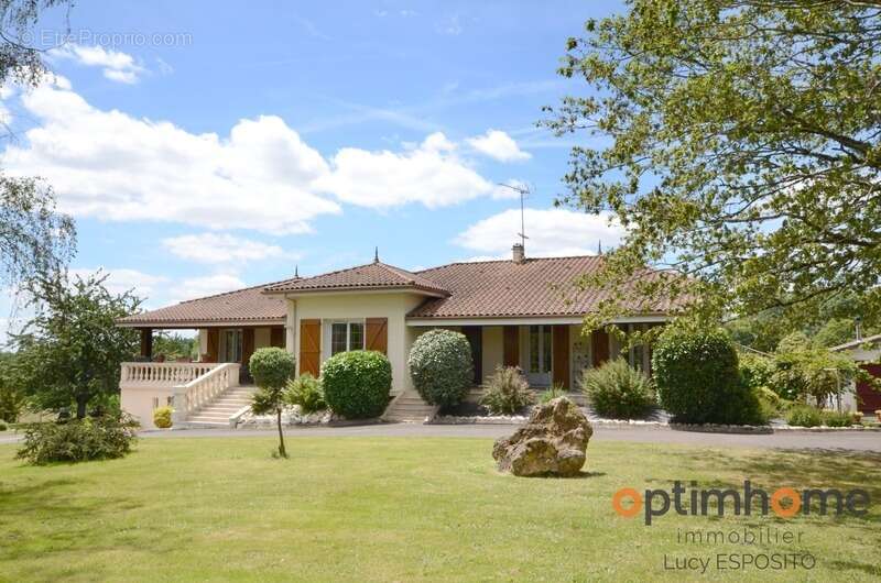  Propriété exceptionnelle avec étang privé sur plus de 1,7 hectare – Mazerolles, Charente  - photo 58