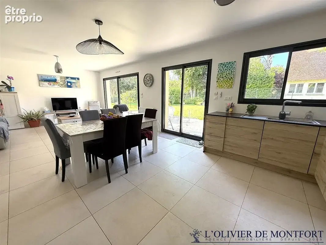 Maison individuelle de 6 pièce(s) d'environ 160 m² au sol - photo 4