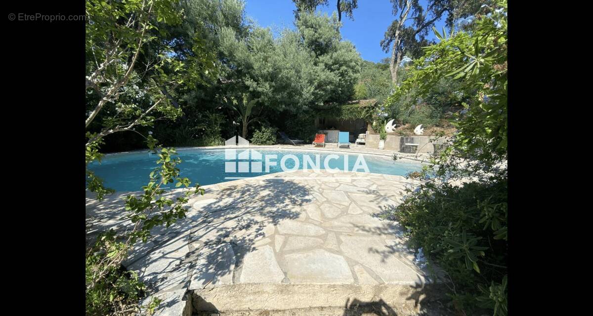 Maison à BORMES-LES-MIMOSAS