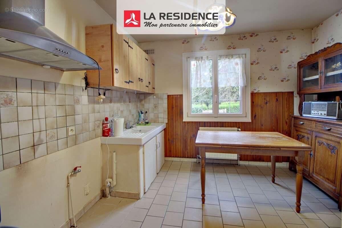 Maison à COURCELLES-SUR-SEINE