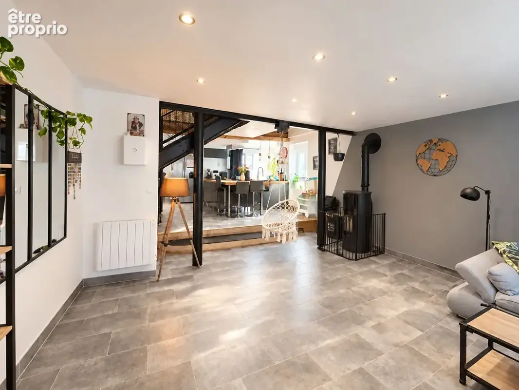 Maison de bourg rénovée avec charme et style industriel à Coulans-sur-Gée - photo 7