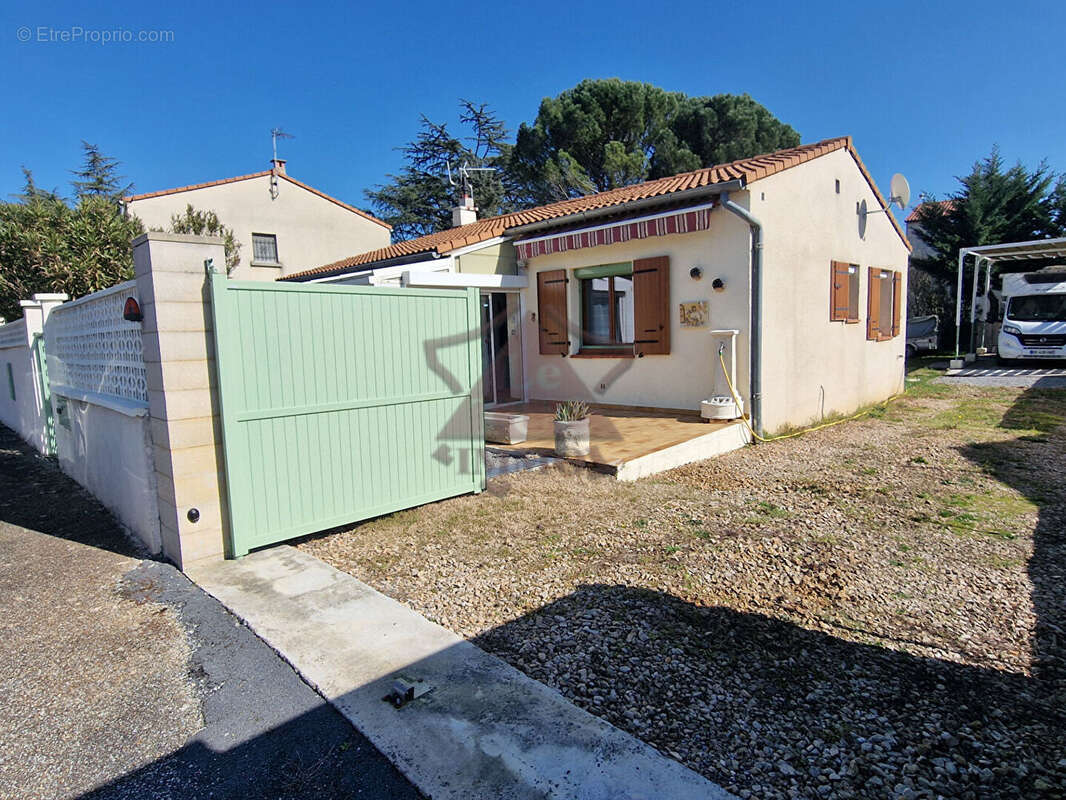 Maison à SAINT-AMBROIX