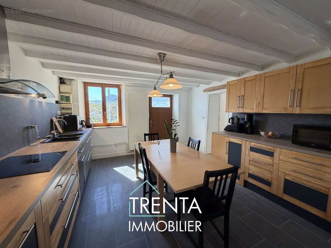 Maison à SAINT-JEAN-DE-MOIRANS