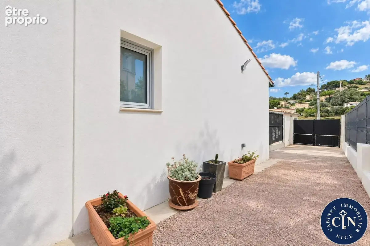 Maison 5 pièces 82 m² à vendre à Saint-Andre-De-La-Roche (06730) - photo 4