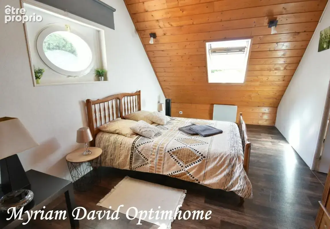 Propriété de 173 m² avec appartement indépendant et 9 000 m² de terrain à 7 mn Rostrenen - photo 15