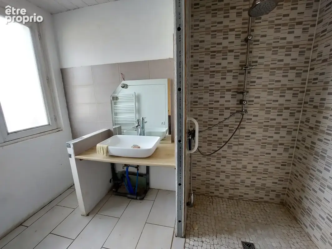 Maison avec sous-sol et joli terrain - photo 10