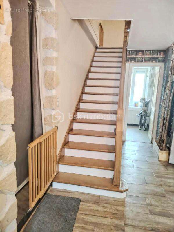 Maison à NOIRETABLE