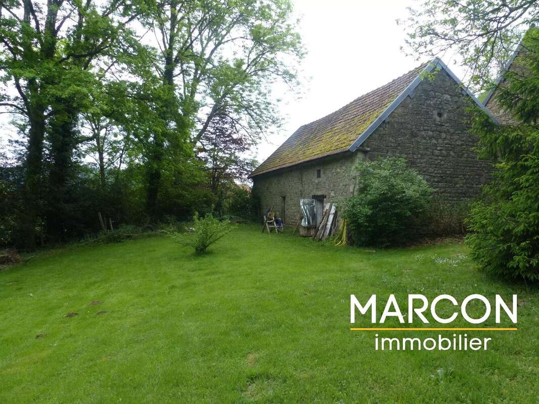 Maison à SAINT-PIERRE-BELLEVUE