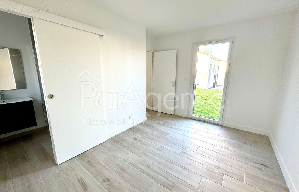 Maison à LES MATHES