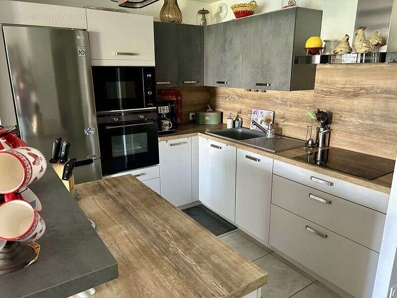 Appartement à MONTROND-LES-BAINS