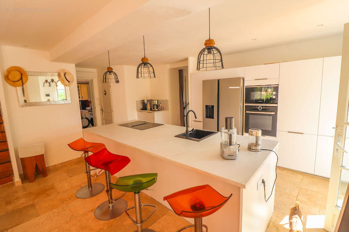 FLAYOSC PROPRIETE de 185M2 habitables avec 4 chambres, PISCINE sur plus de 4000m2 clos et paysagé - photo 13