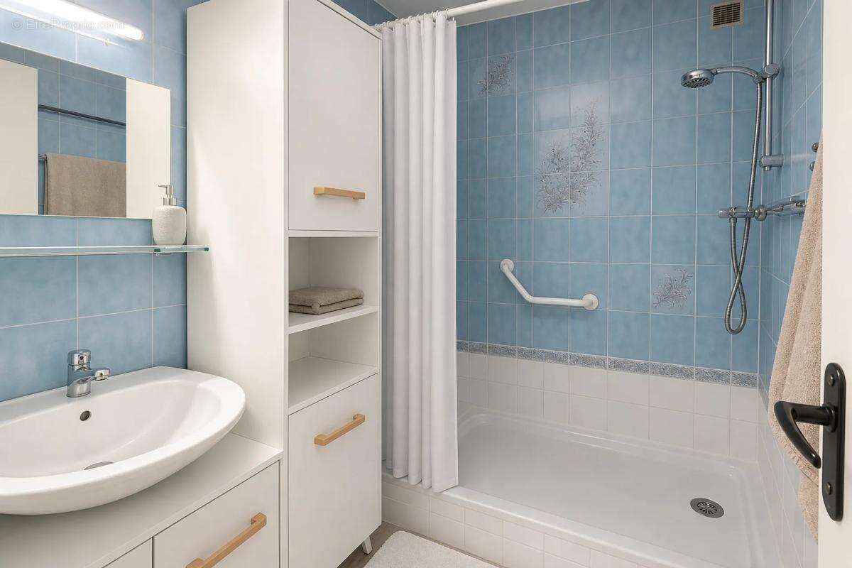 Appartement de 4 pièces de 77 m² à Bourges - photo 4
