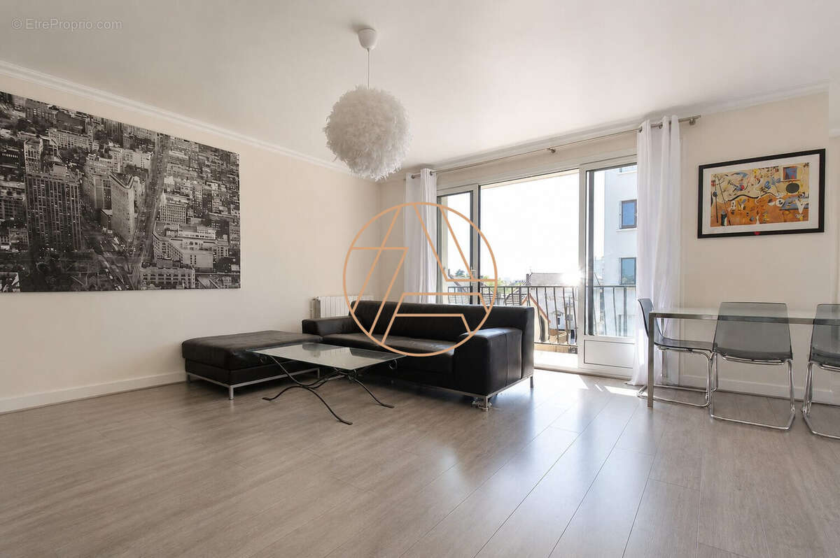 Appartement à SAINT-MAUR-DES-FOSSES