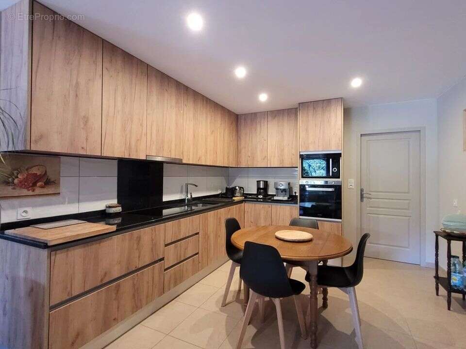 Maison à CREMPS