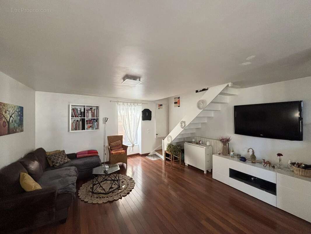 Maison à LA ROCHE-BLANCHE