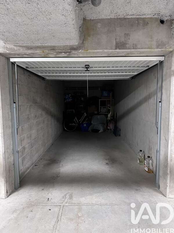Photo 2 - Parking à EPAGNY