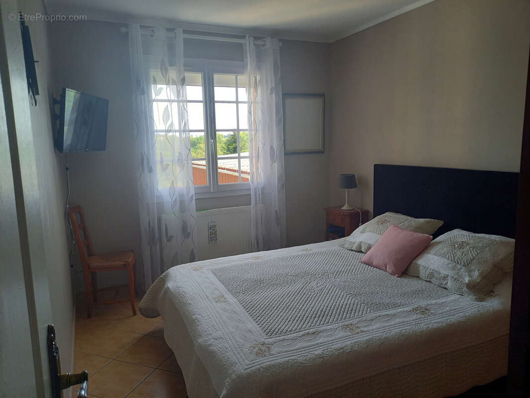 Maison à DOMPIERRE-SUR-BESBRE