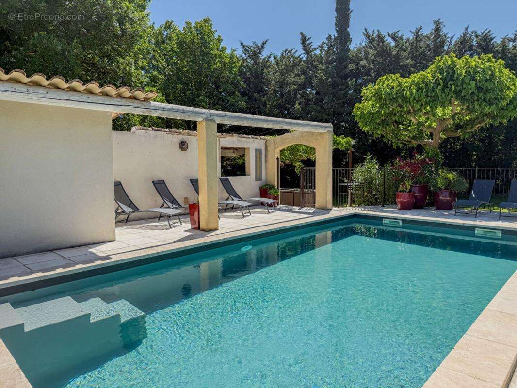 Maison à ALTHEN-DES-PALUDS