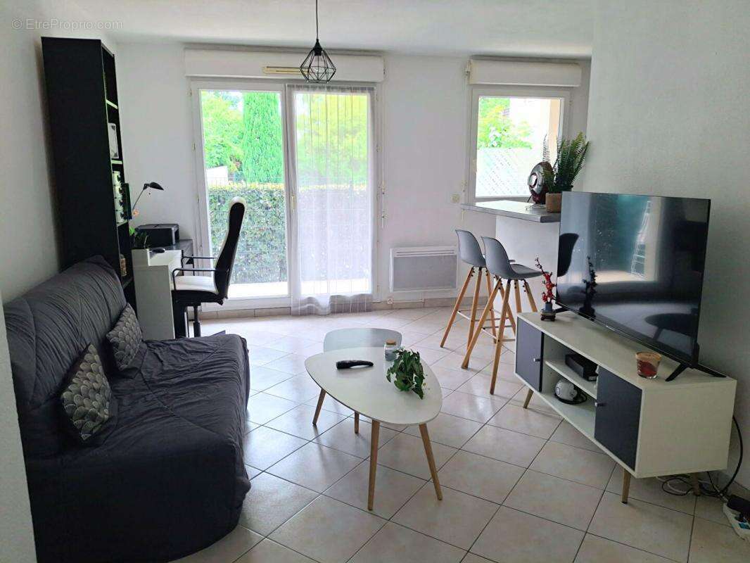 T2 avec balcon, parking privatif et piscine - À 5 mn du Campus - photo 2