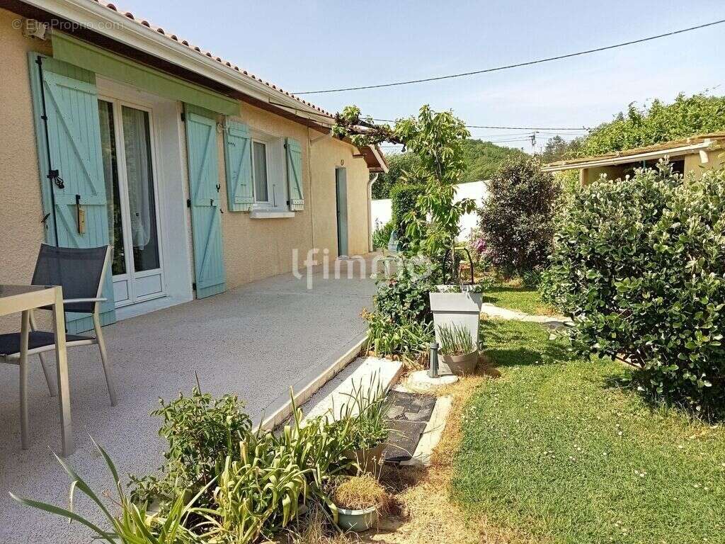 villecomtal maison 5 pièces avec garage - photo 3