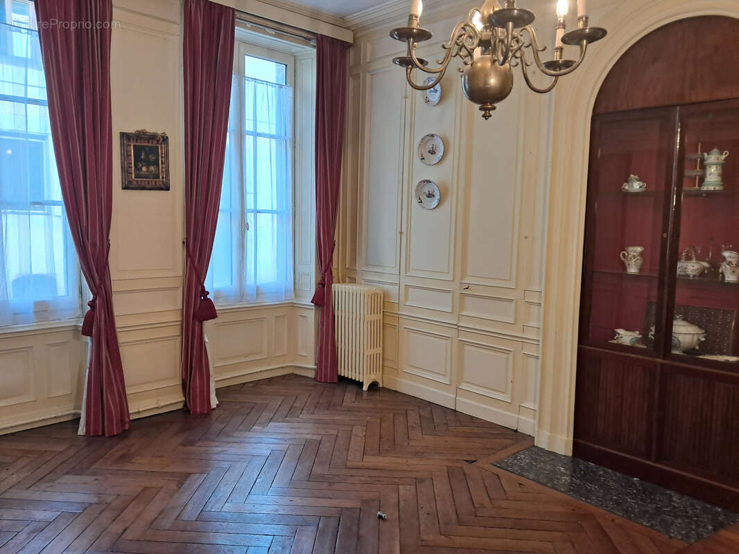 Maison à AUXERRE