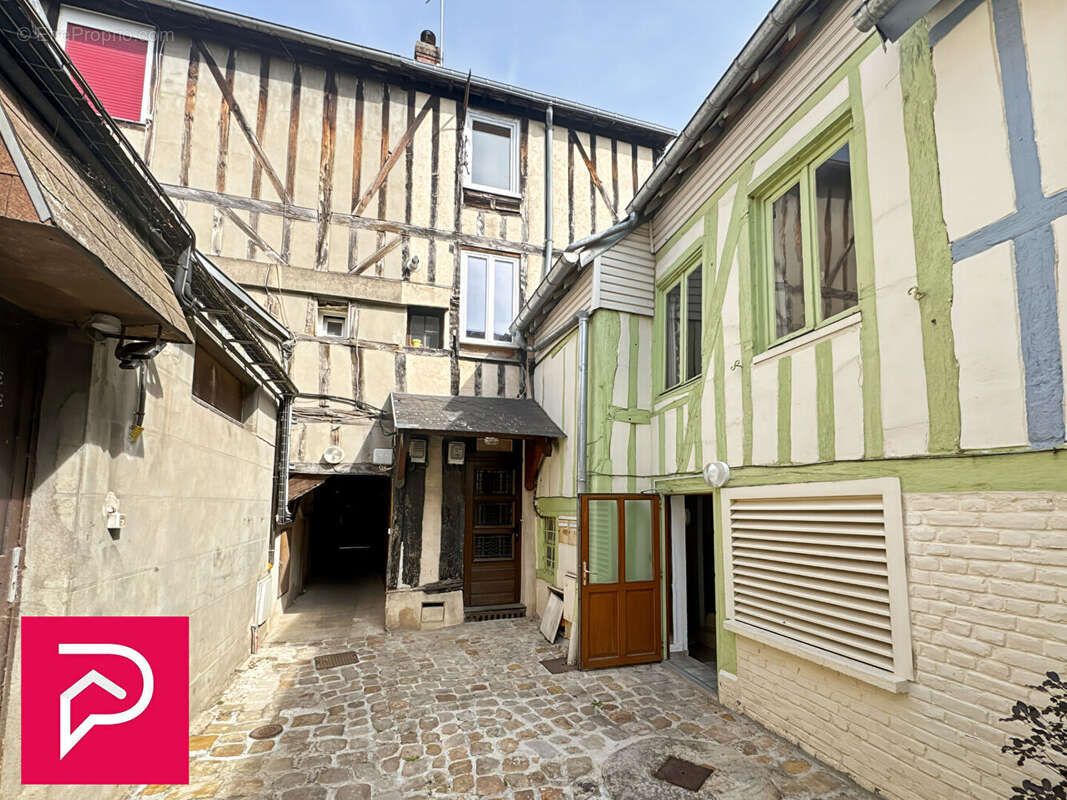 Immeuble habitation et investissement BERNAY centre-ville ! - photo 11