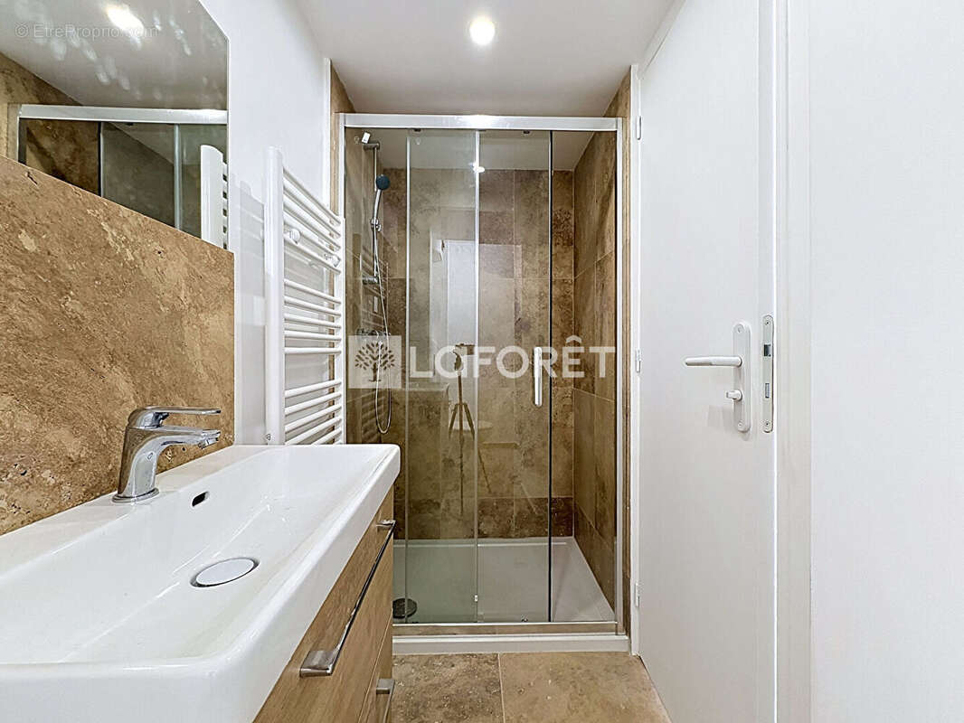 Appartement à SURESNES