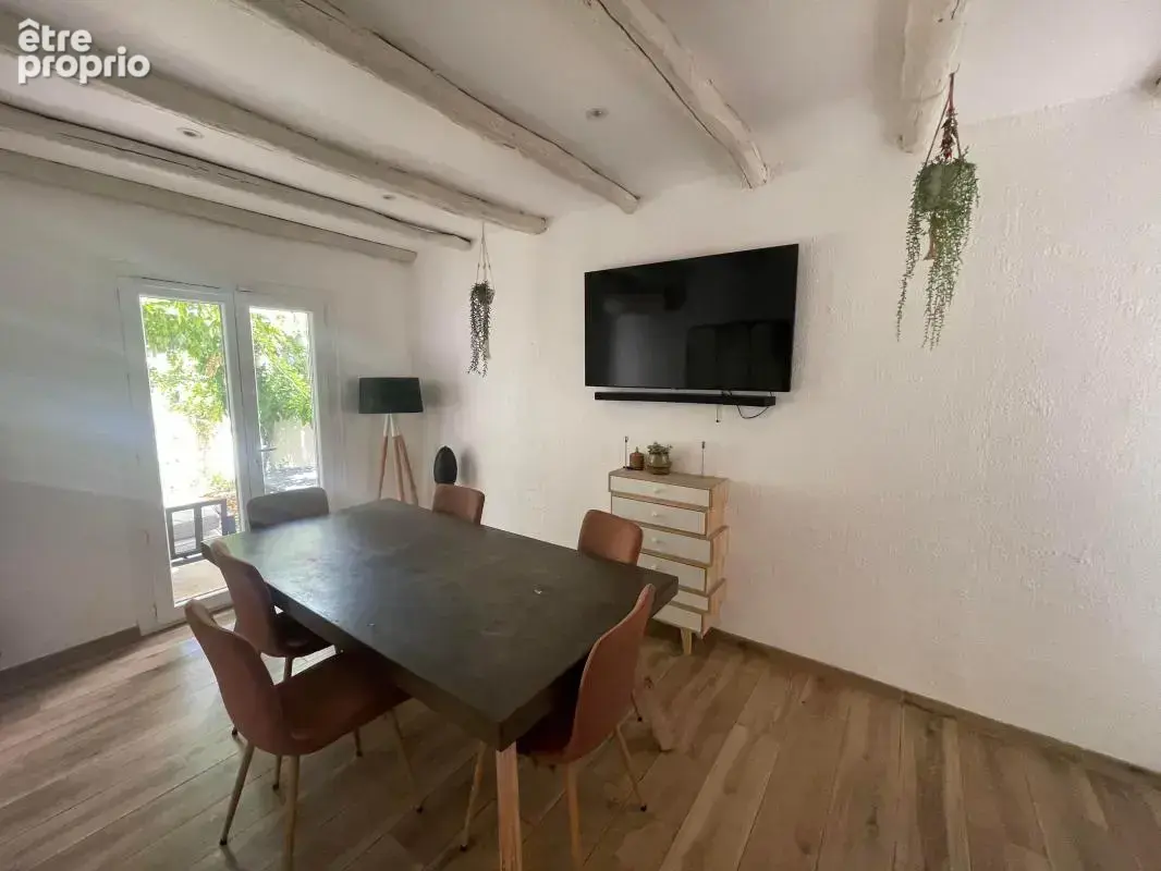 A vendre la seyne sur mer 83500 quartier sud tres belle villa avec piscine 4 chambres - photo 7