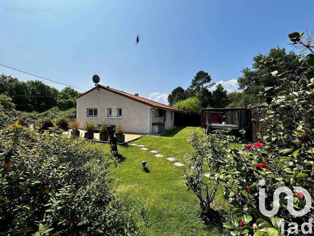 Photo 1 - Maison à VENSAC