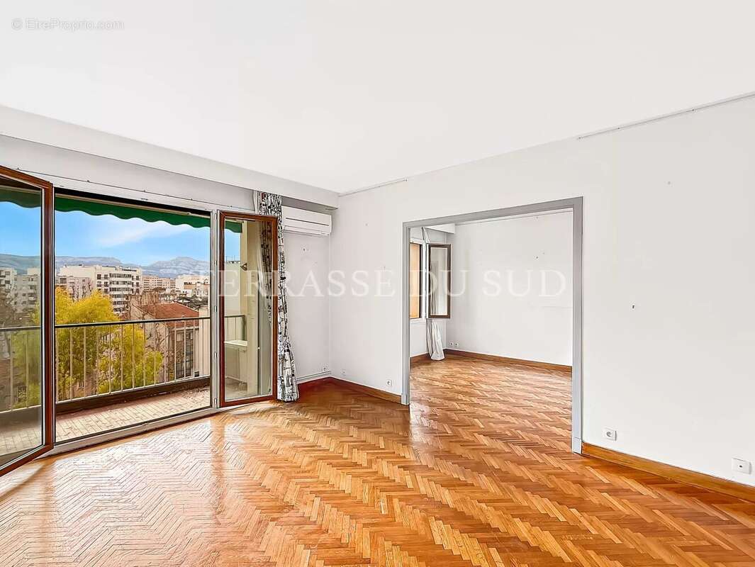 Appartement à MARSEILLE-8E